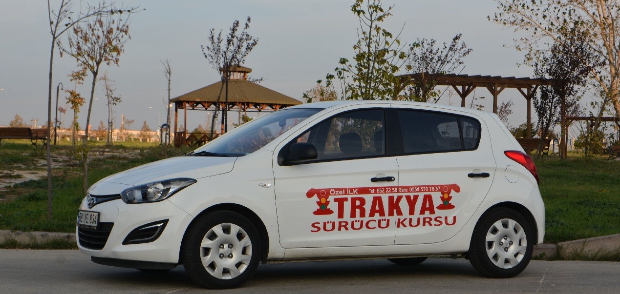 İlk Trakya Sürücü Kursu eğitim araçları