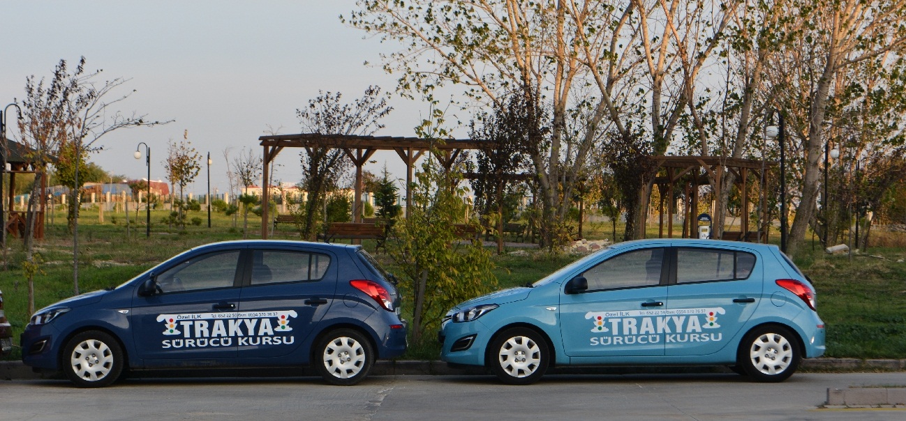 İlk Trakya Sürücü Kursu eğitim araçları