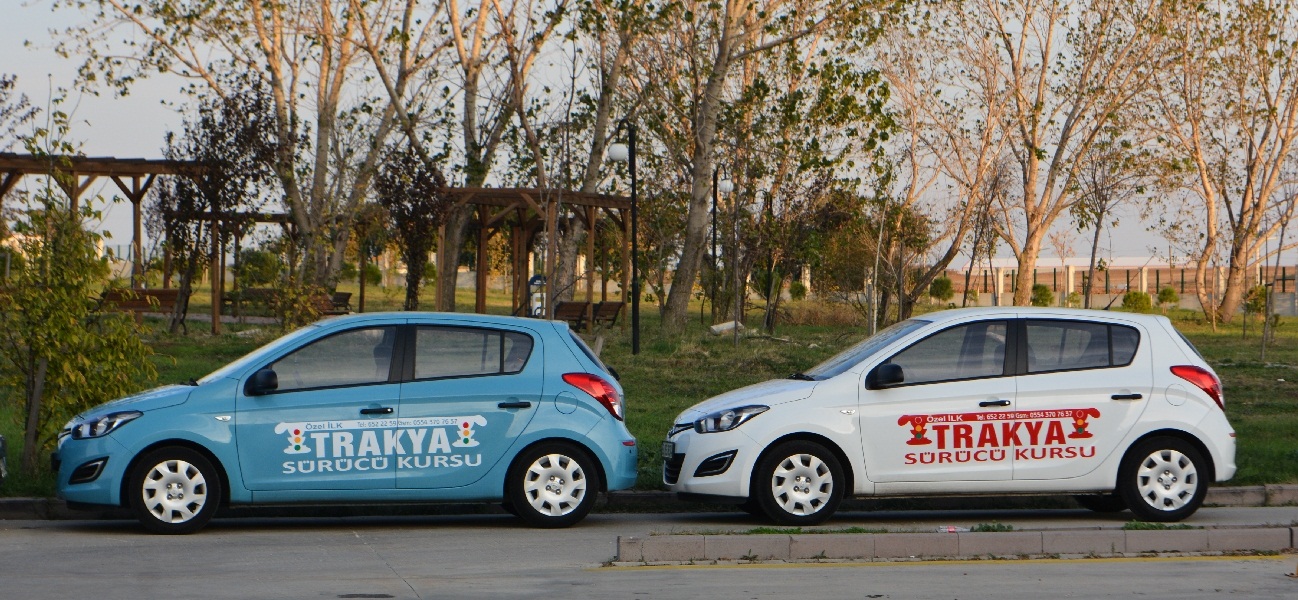 İlk Trakya Sürücü Kursu eğitim araçları