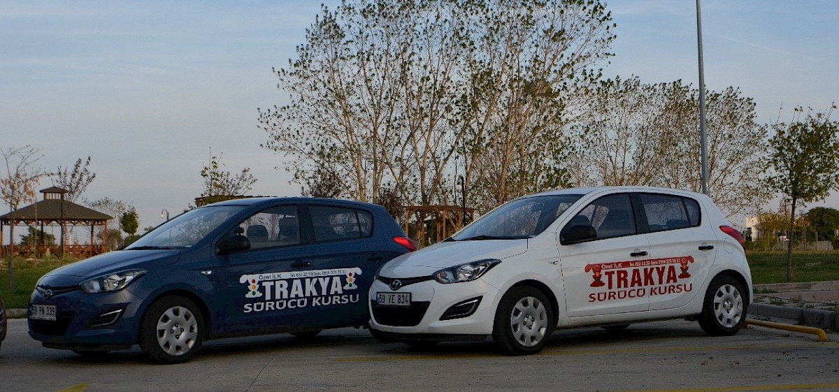 İlk Trakya Sürücü Kursu eğitim araçları