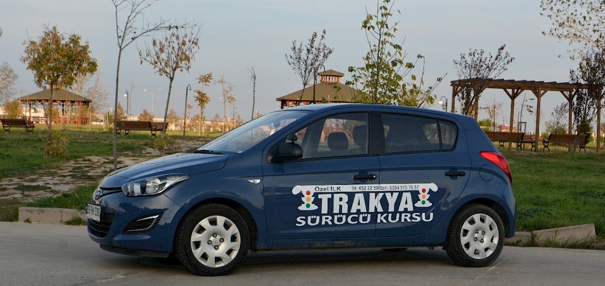 İlk Trakya Sürücü Kursu eğitim araçları