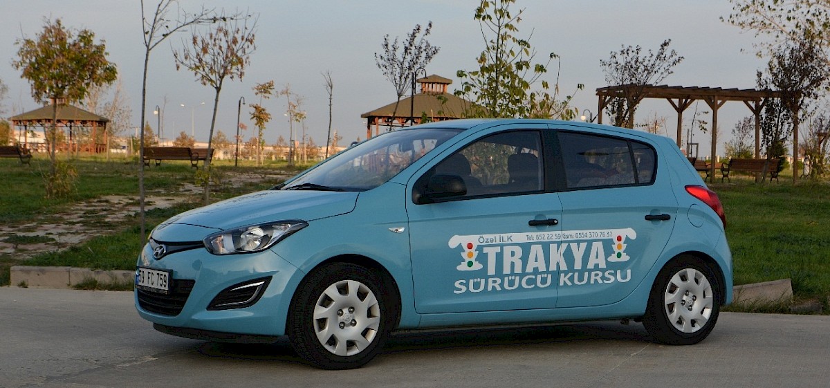 İlk Trakya Sürücü Kursu eğitim araçları