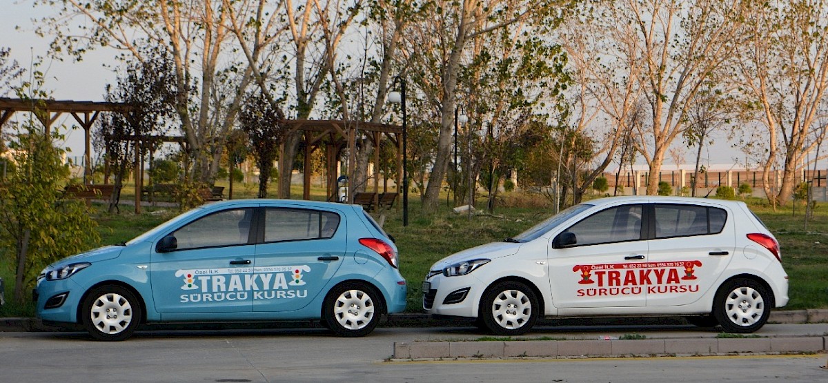 İlk Trakya Sürücü Kursu eğitim araçları