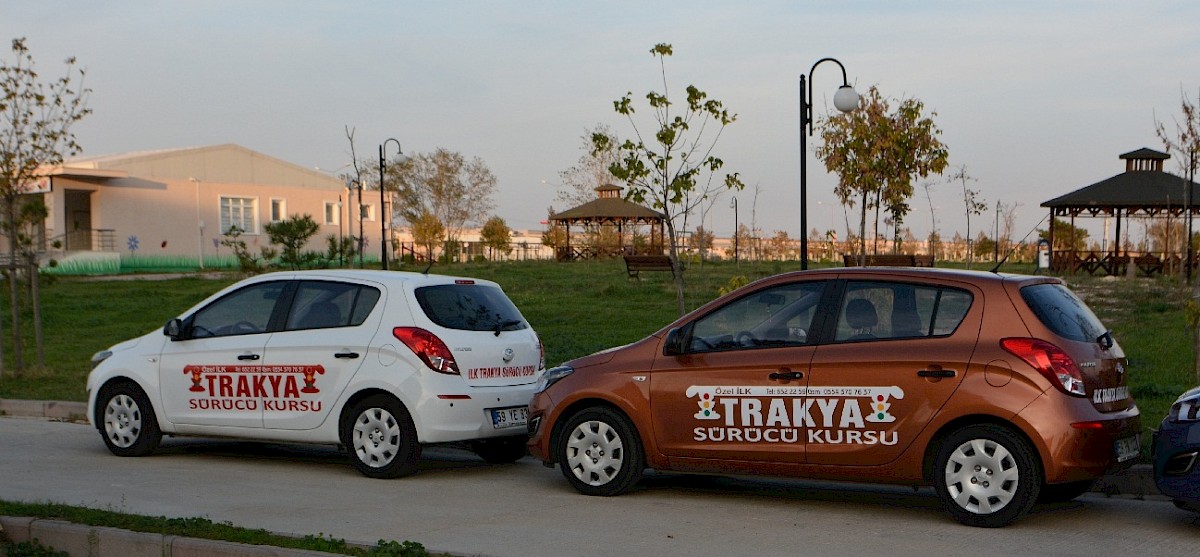 İlk Trakya Sürücü Kursu eğitim araçları